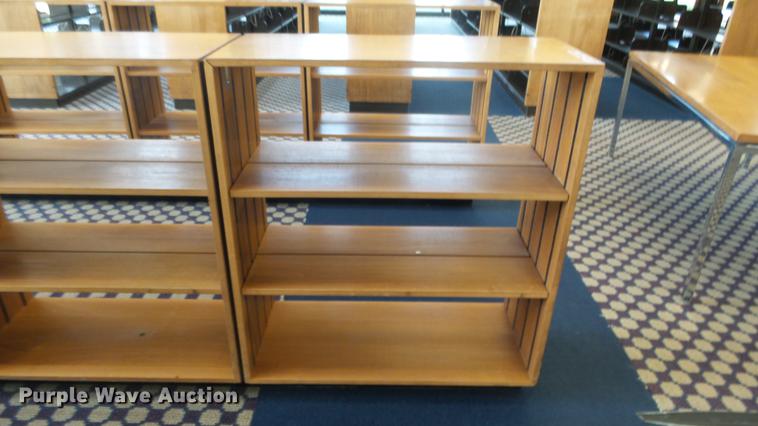 image for item ET9267 (4) wood bookcases