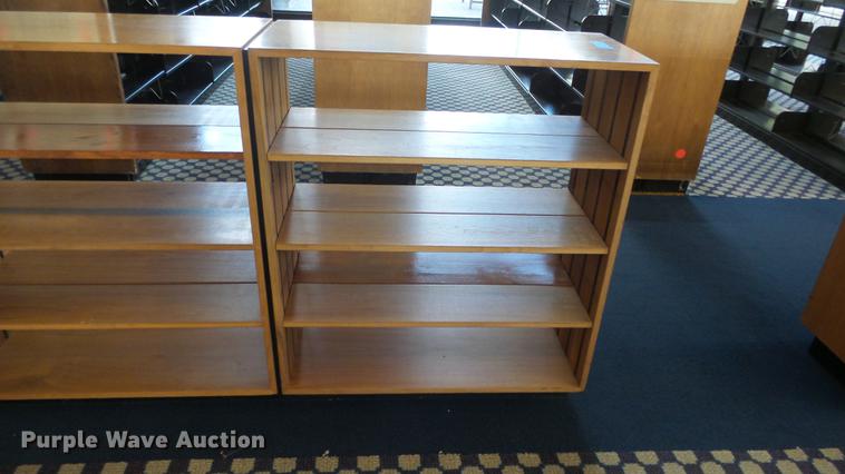 image for item ET9270 (4) wood bookcases