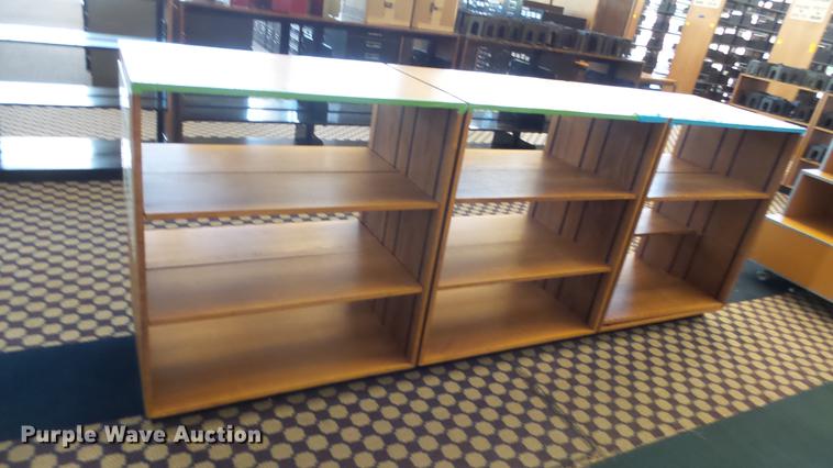 image for item ET9274 (3) wood bookshelves