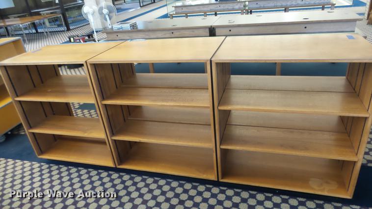 image for item ET9274 (3) wood bookshelves