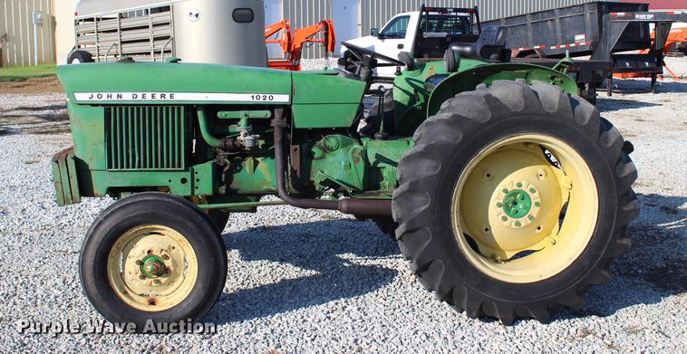 image for item BE9322 John Deere 1020 tractor