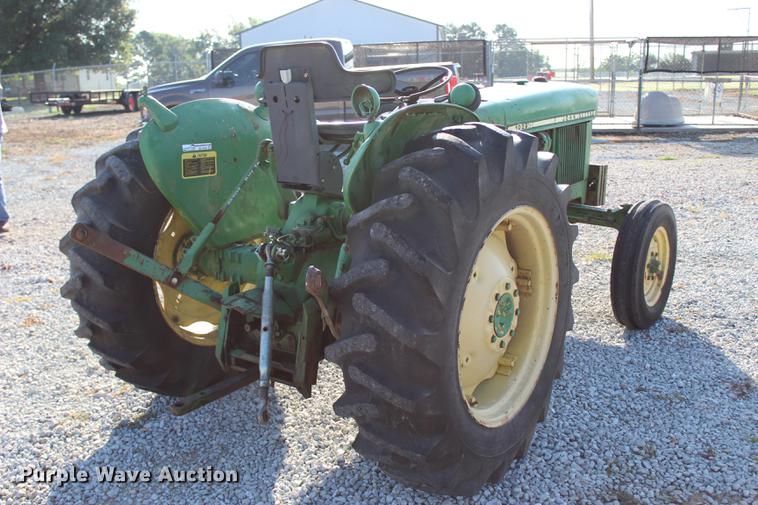 image for item BE9322 John Deere 1020 tractor