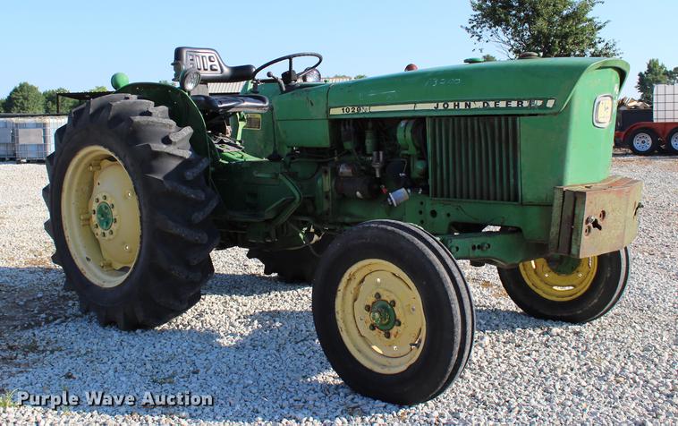 image for item BE9322 John Deere 1020 tractor