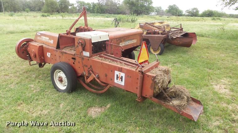 image for item BL9010 International 47 square baler