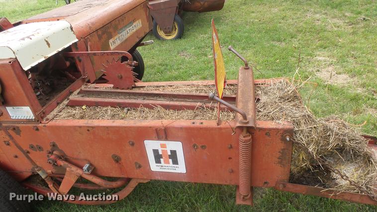 image for item BL9010 International 47 square baler