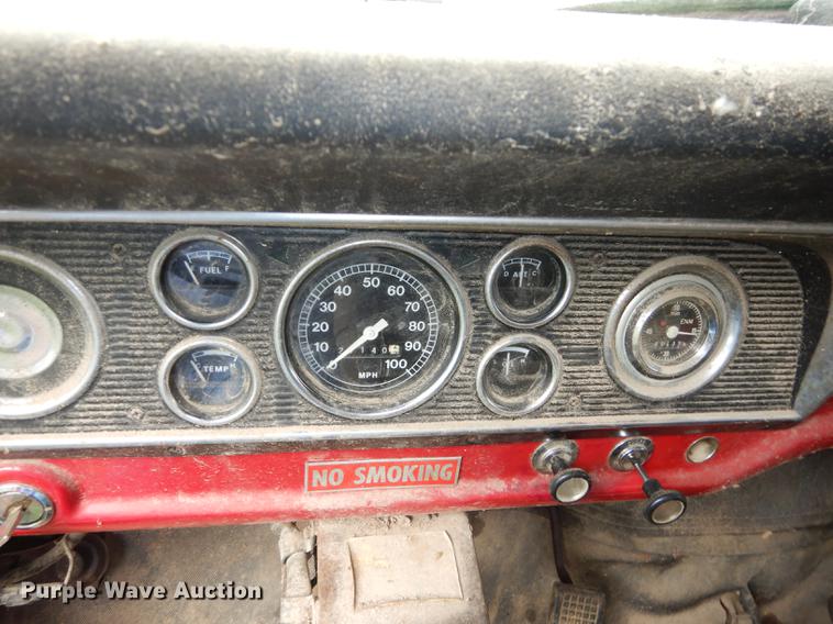 image for item DB8253 1973 Ford F600 feed mixer truck