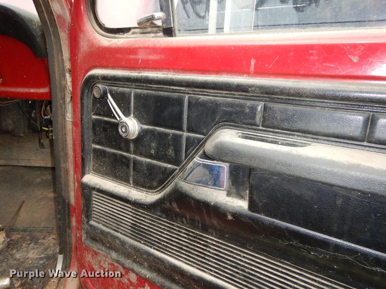 image for item DB8253 1973 Ford F600 feed mixer truck