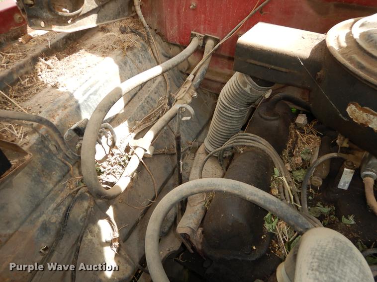 image for item DB8253 1973 Ford F600 feed mixer truck