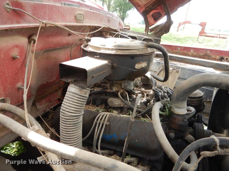 image for item DB8253 1973 Ford F600 feed mixer truck