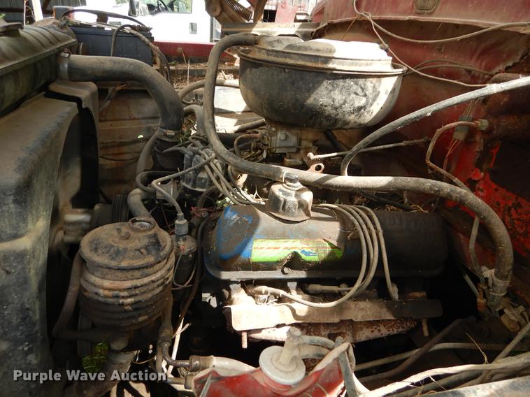 image for item DB8253 1973 Ford F600 feed mixer truck