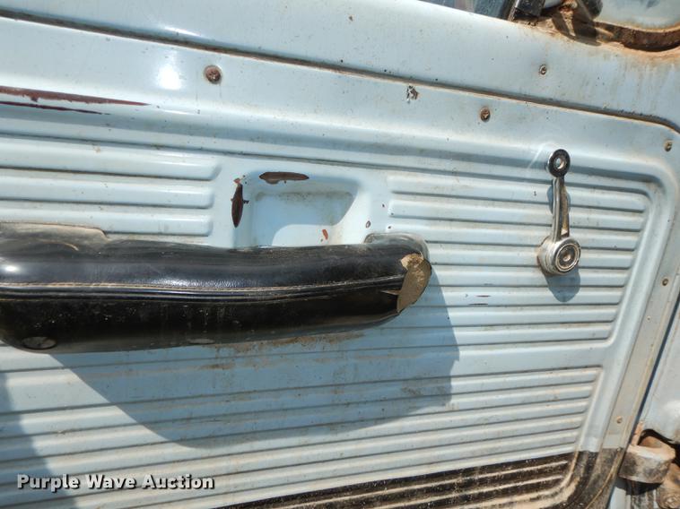 image for item DB8254 1968 Ford F600 feed mixer truck