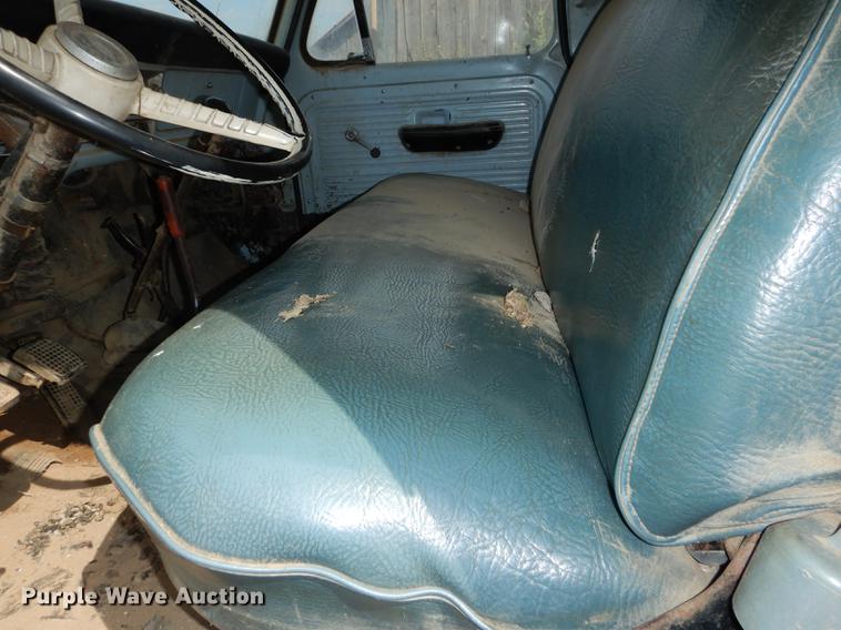 image for item DB8254 1968 Ford F600 feed mixer truck