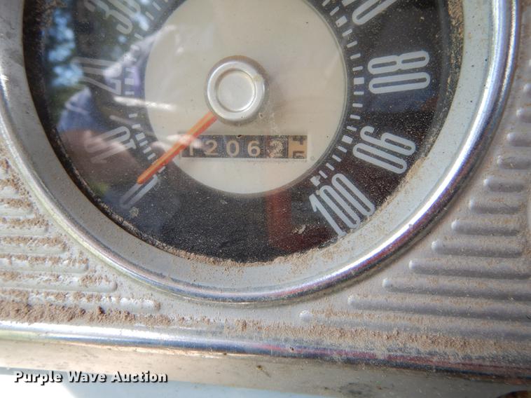 image for item DB8254 1968 Ford F600 feed mixer truck