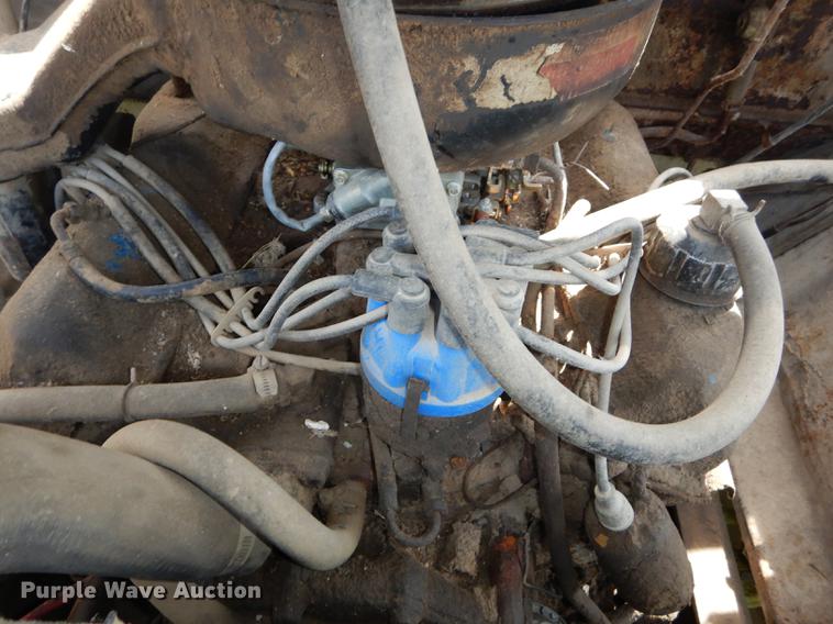 image for item DB8254 1968 Ford F600 feed mixer truck