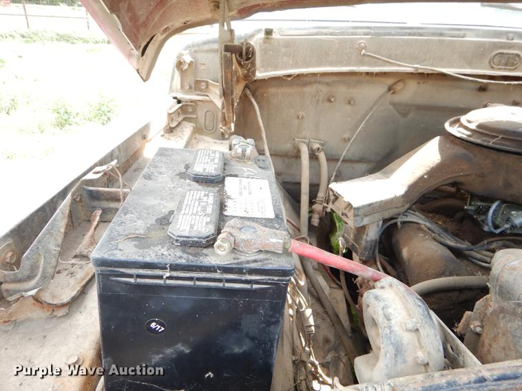 image for item DB8254 1968 Ford F600 feed mixer truck