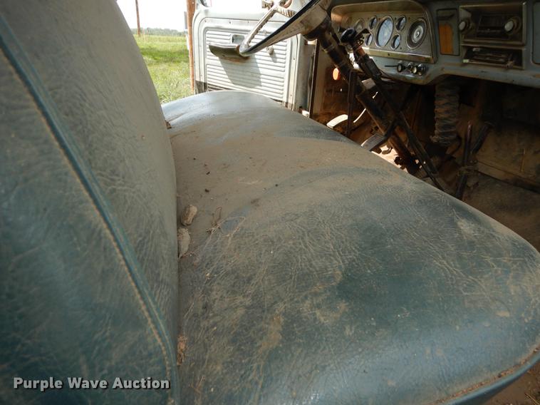 image for item DB8254 1968 Ford F600 feed mixer truck