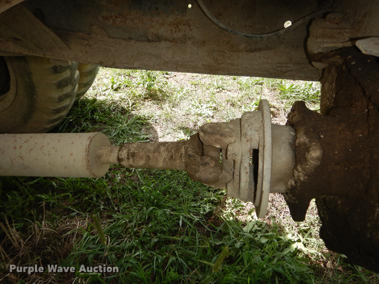 image for item DB8254 1968 Ford F600 feed mixer truck