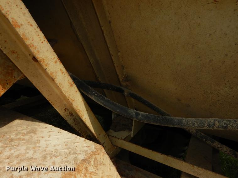 image for item DB8254 1968 Ford F600 feed mixer truck