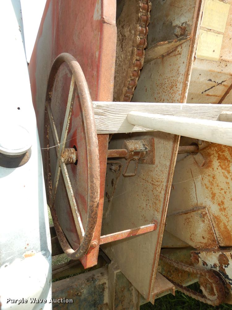 image for item DB8254 1968 Ford F600 feed mixer truck