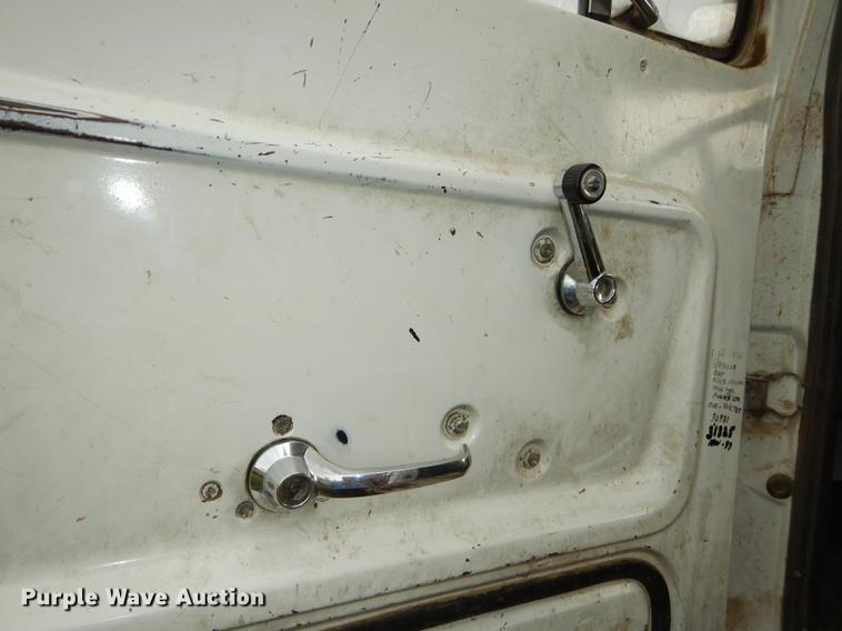 image for item DB8292 1973 Ford 700 feed mixer truck