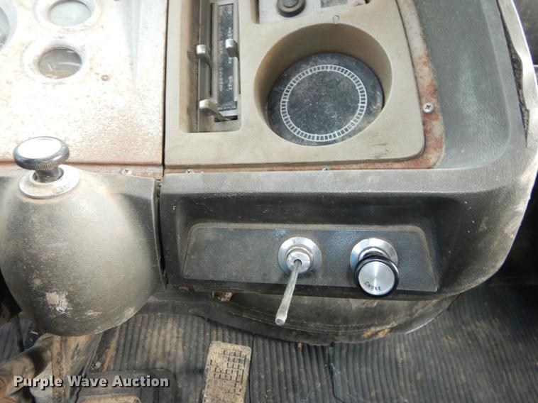 image for item DB8292 1973 Ford 700 feed mixer truck