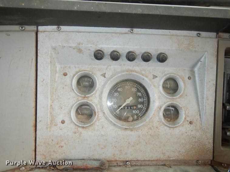 image for item DB8292 1973 Ford 700 feed mixer truck