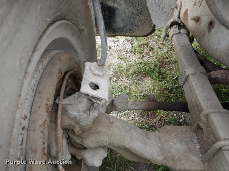 image for item DB8292 1973 Ford 700 feed mixer truck