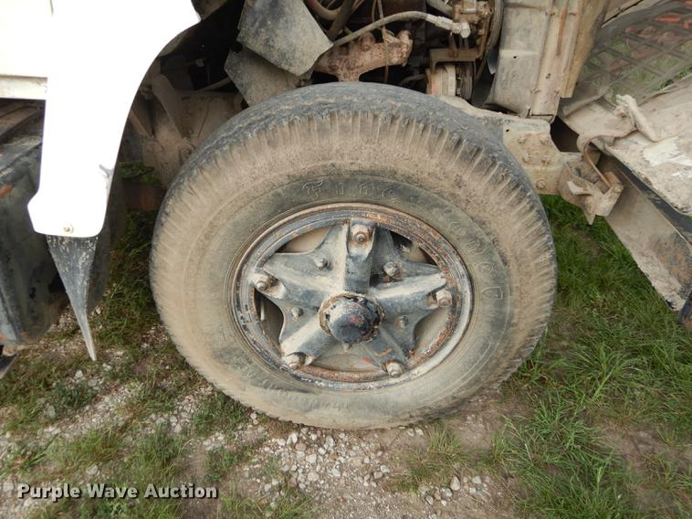 image for item DB8292 1973 Ford 700 feed mixer truck