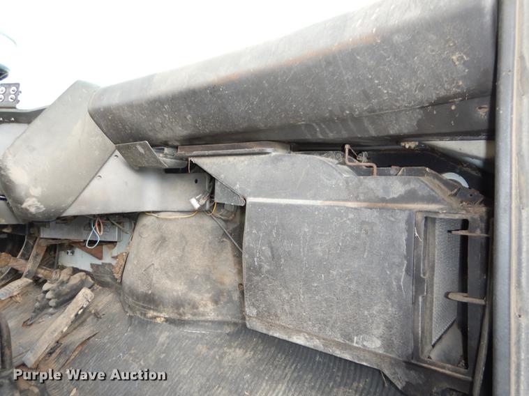 image for item DB8292 1973 Ford 700 feed mixer truck