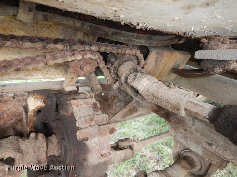 image for item DB8292 1973 Ford 700 feed mixer truck