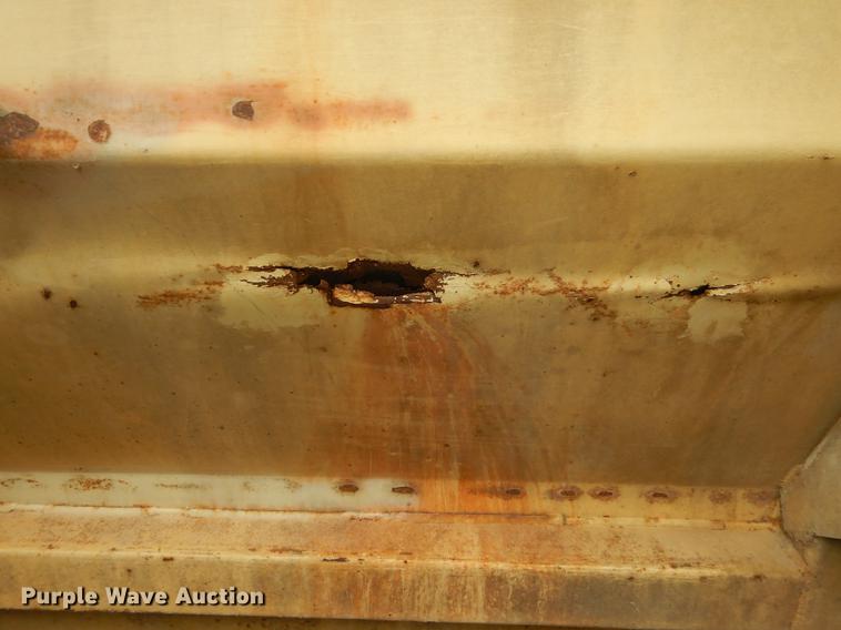 image for item DB8292 1973 Ford 700 feed mixer truck