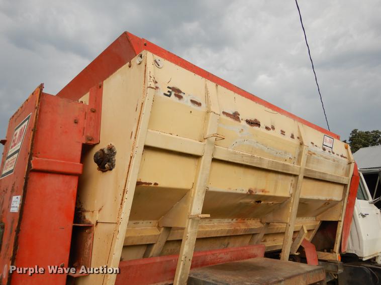 image for item DB8292 1973 Ford 700 feed mixer truck