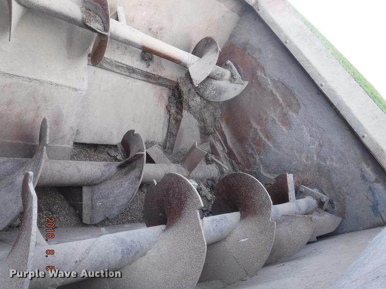 image for item DB8292 1973 Ford 700 feed mixer truck