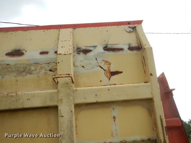 image for item DB8292 1973 Ford 700 feed mixer truck