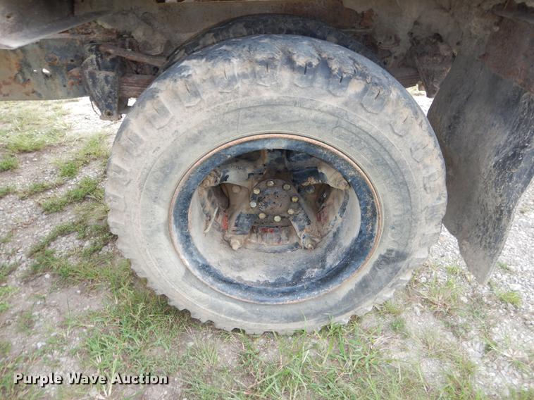 image for item DB8292 1973 Ford 700 feed mixer truck