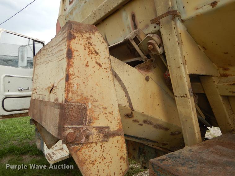 image for item DB8292 1973 Ford 700 feed mixer truck