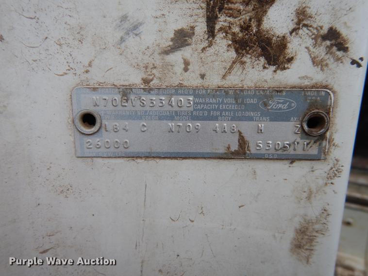 image for item DB8292 1973 Ford 700 feed mixer truck