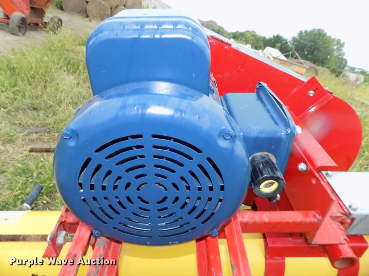 image for item DB8627 Westfield WR80-26 grain auger