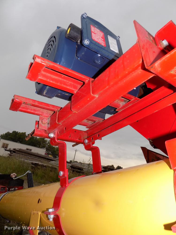 image for item DB8627 Westfield WR80-26 grain auger