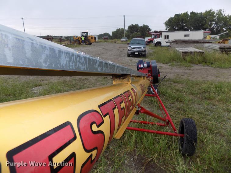 image for item DB8627 Westfield WR80-26 grain auger