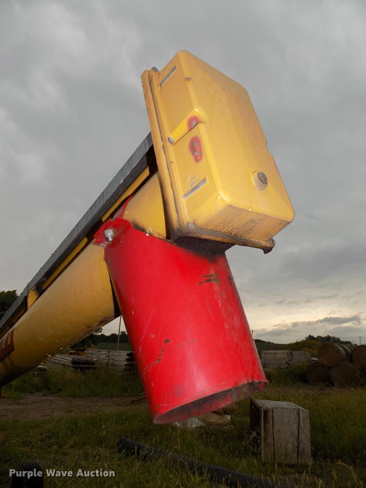 image for item DB8627 Westfield WR80-26 grain auger