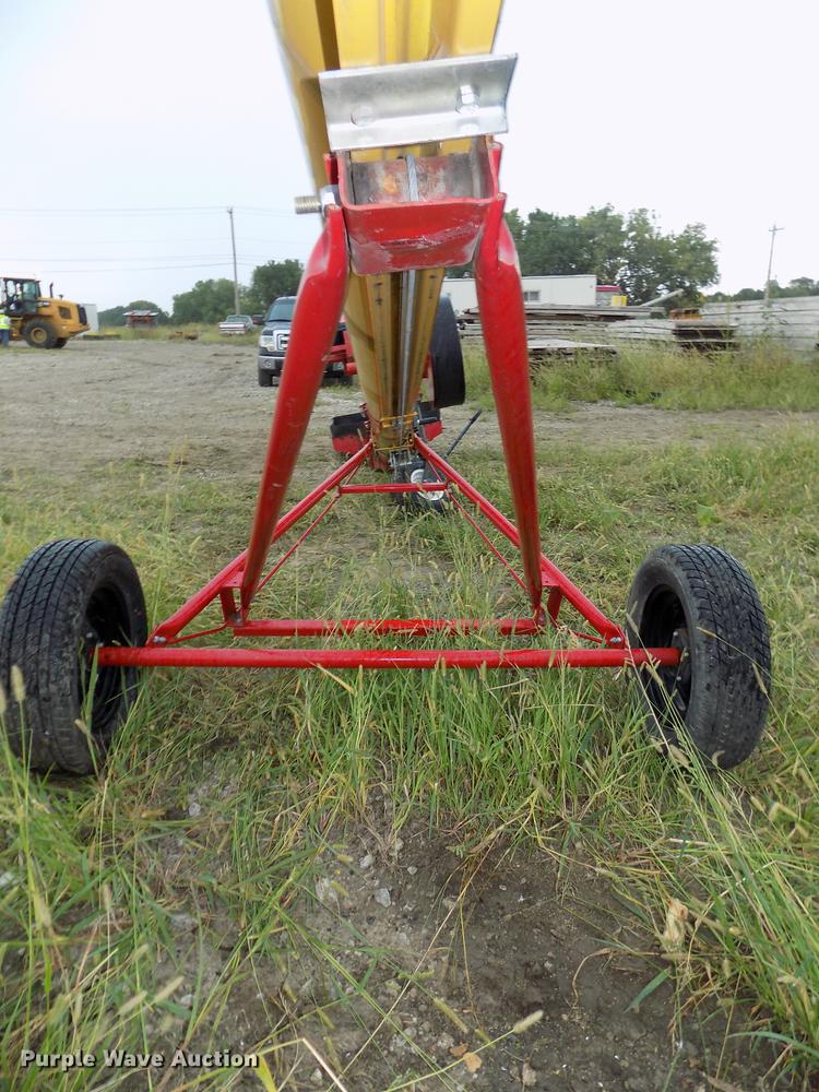 image for item DB8627 Westfield WR80-26 grain auger