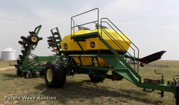 image for item DB9136 2003 John Deere 1890 no-till air seeder