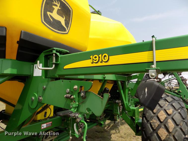 image for item DB9136 2003 John Deere 1890 no-till air seeder