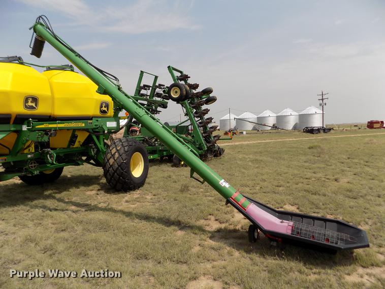 image for item DB9136 2003 John Deere 1890 no-till air seeder