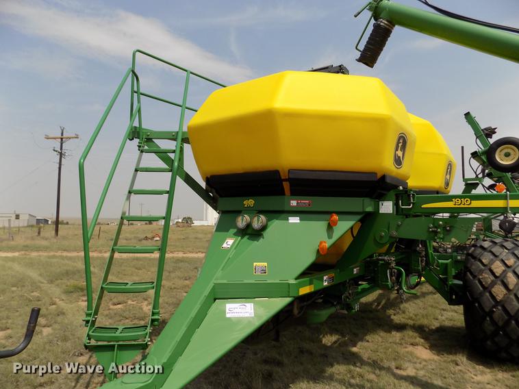 image for item DB9136 2003 John Deere 1890 no-till air seeder