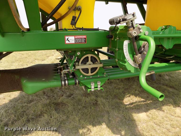 image for item DB9136 2003 John Deere 1890 no-till air seeder