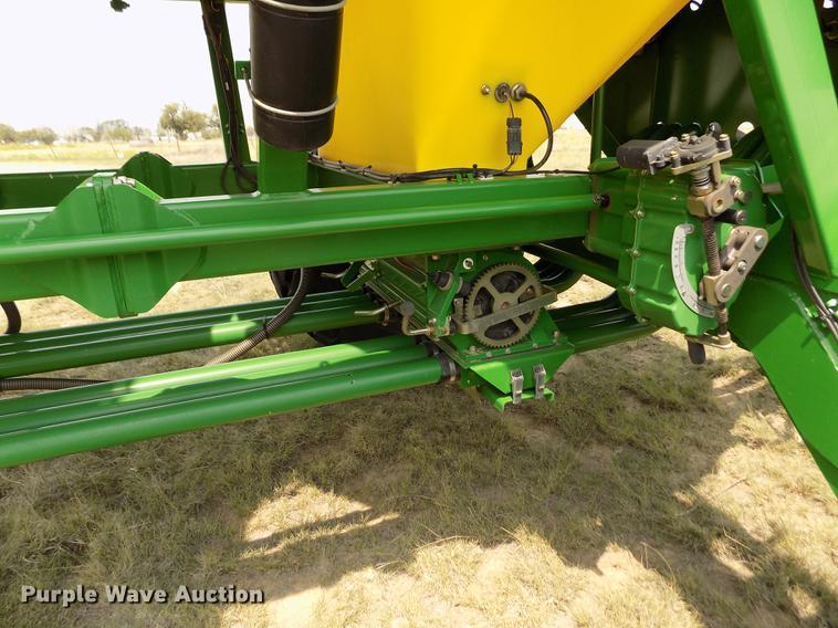 image for item DB9136 2003 John Deere 1890 no-till air seeder