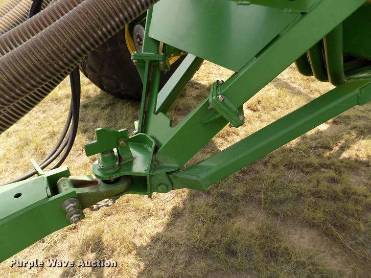 image for item DB9136 2003 John Deere 1890 no-till air seeder