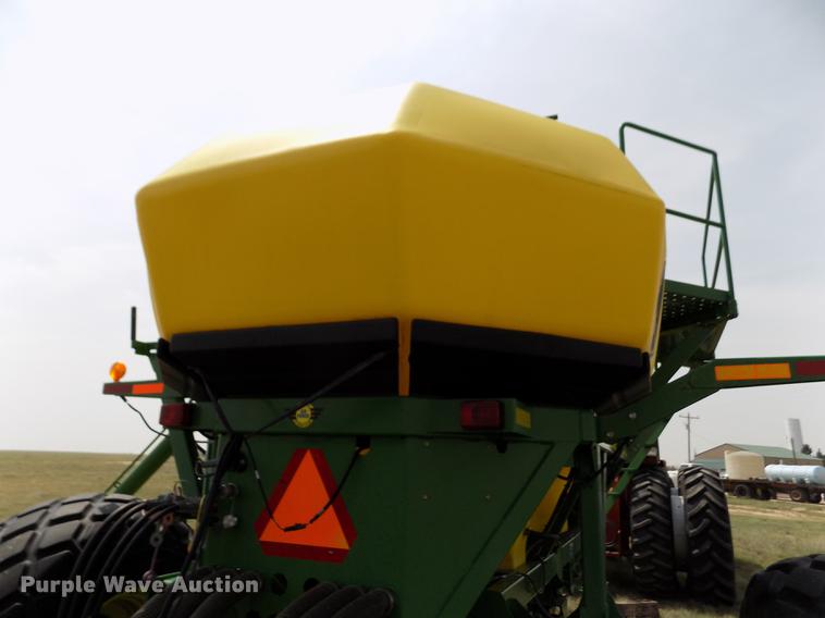 image for item DB9136 2003 John Deere 1890 no-till air seeder